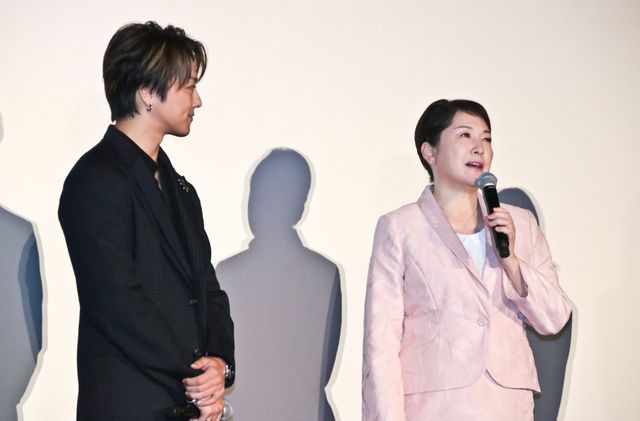 【12枚】EXILE・TAKAHIRO、松坂慶子を優しくエスコート！（6枚目）