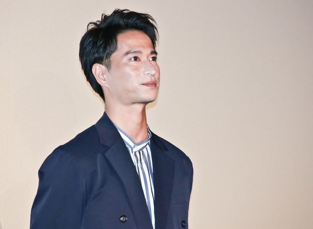 【12枚】EXILE・TAKAHIRO、松坂慶子を優しくエスコート！（9枚目）