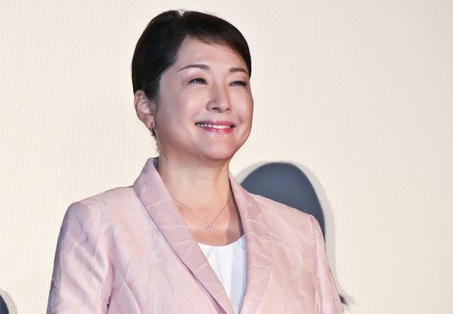 【12枚】EXILE・TAKAHIRO、松坂慶子を優しくエスコート！（10枚目）