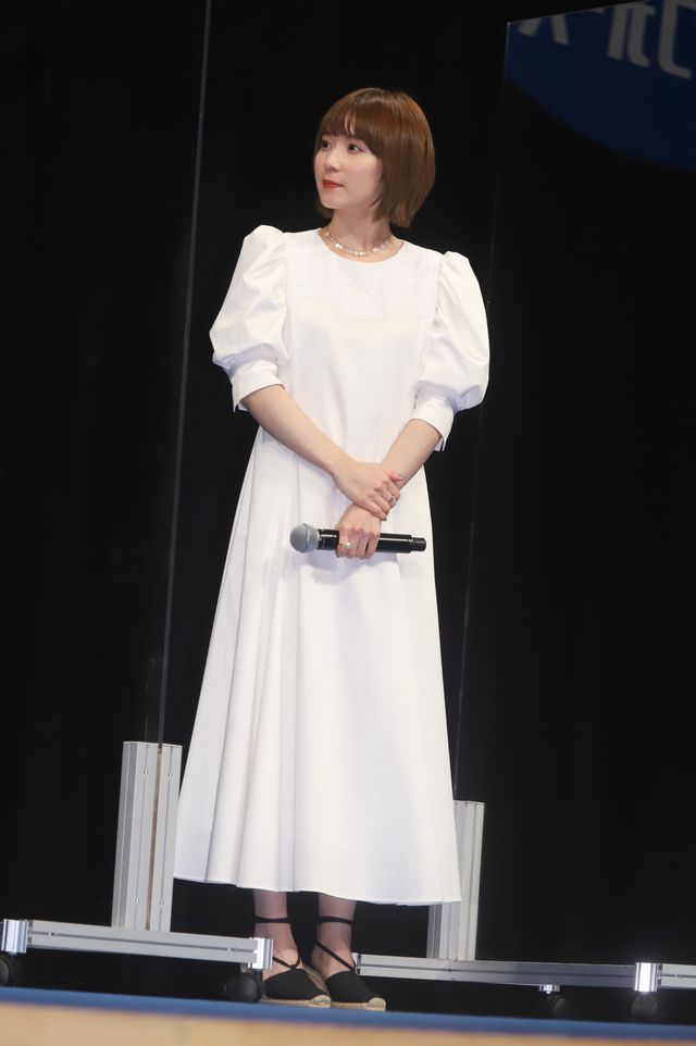 1年越しの公開！松岡茉優、ミルクボーイらドラえもんと対面に沸く（8枚目）