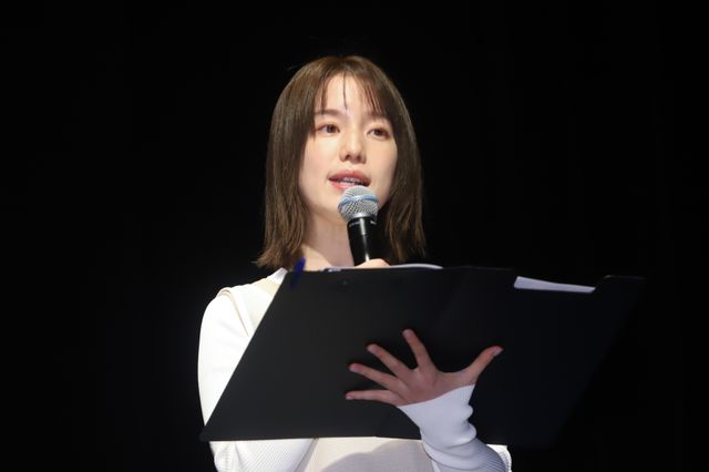 1年越しの公開！松岡茉優、ミルクボーイらドラえもんと対面に沸く（12枚目）