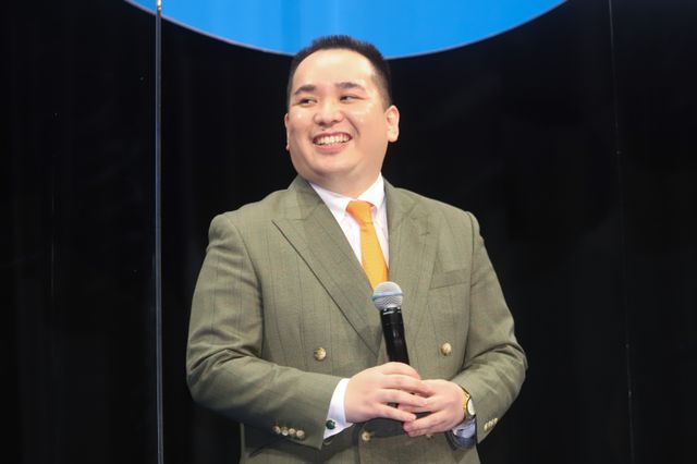 1年越しの公開！松岡茉優、ミルクボーイらドラえもんと対面に沸く（14枚目）