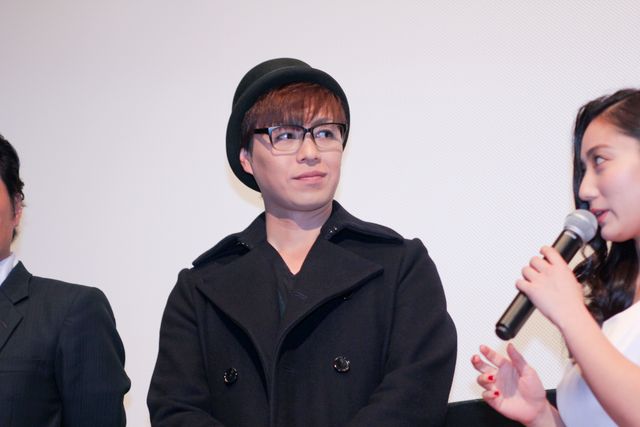 IZAM、紗綾の袋とじグラビアに悩殺される「思わず袋切りました」　画像ギャラリー（4枚目）