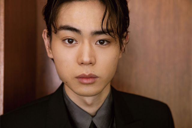 菅田将暉、魅力ダダ漏れ！『アルキメデスの大戦』インタビューカット＜全8枚＞（6枚目）