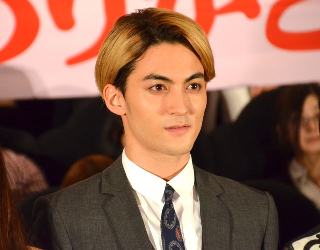 永瀬匡が初主演映画の初日舞台あいさつで食レポ！『ズタボロ』【フォトギャラリー】（4枚目）