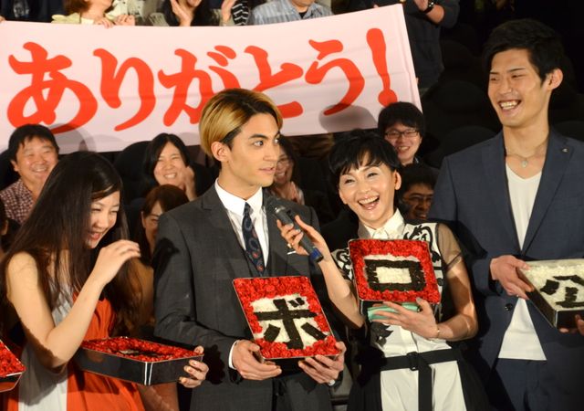 永瀬匡が初主演映画の初日舞台あいさつで食レポ！『ズタボロ』【フォトギャラリー】（9枚目）