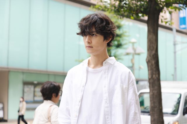 血まみれのあやめと、恐ろしくも美しい凍也「魔物」第7話場面写真（2枚目）