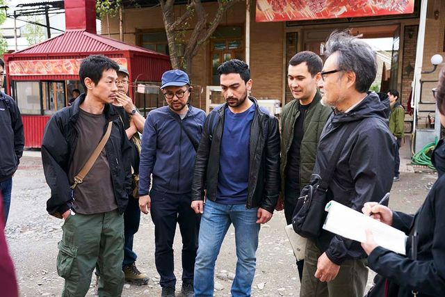 加瀬亮、ウズベキスタンへ！黒沢清監督『旅のおわり世界のはじまり』撮影現場：フォトギャラリー