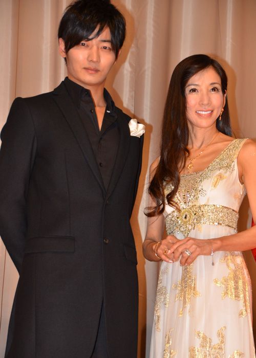 川島なお美、これで50代!?　映画『チャイ・コイ』初日舞台あいさつフォトギャラリー（6枚目）