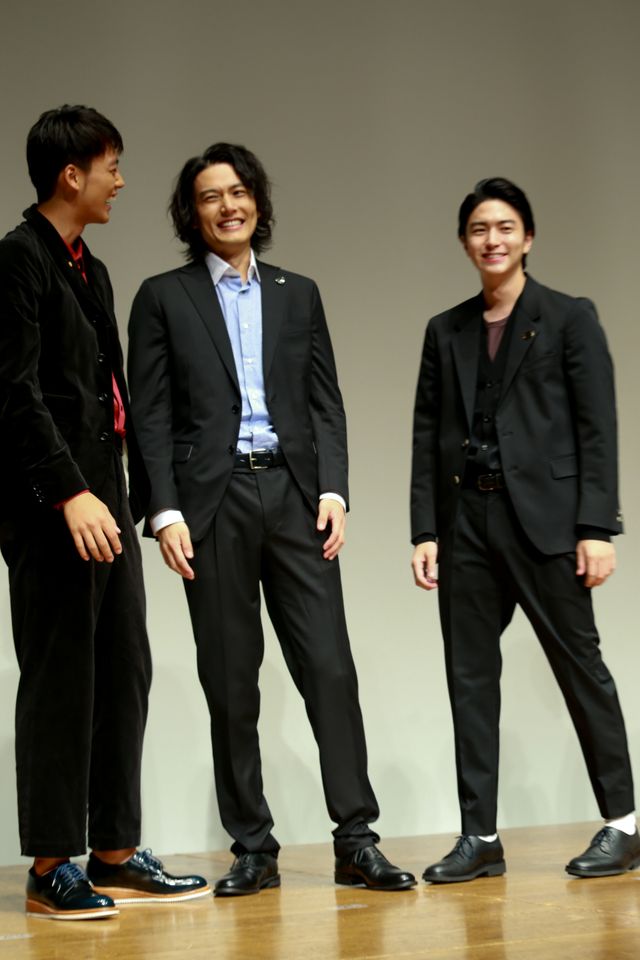 竹内涼真＆稲葉友、キスしちゃった！「ドライブサーガ　仮面ライダーマッハ／仮面ライダーハート」完成披露舞台あいさつフォトギャラリー（22枚目）