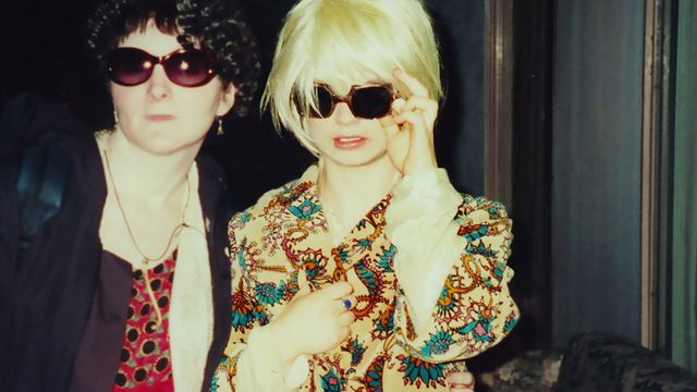 天才美少年作家は架空の人物!?『作家、本当のJ.T.リロイ』フォトギャラリー（3枚目）