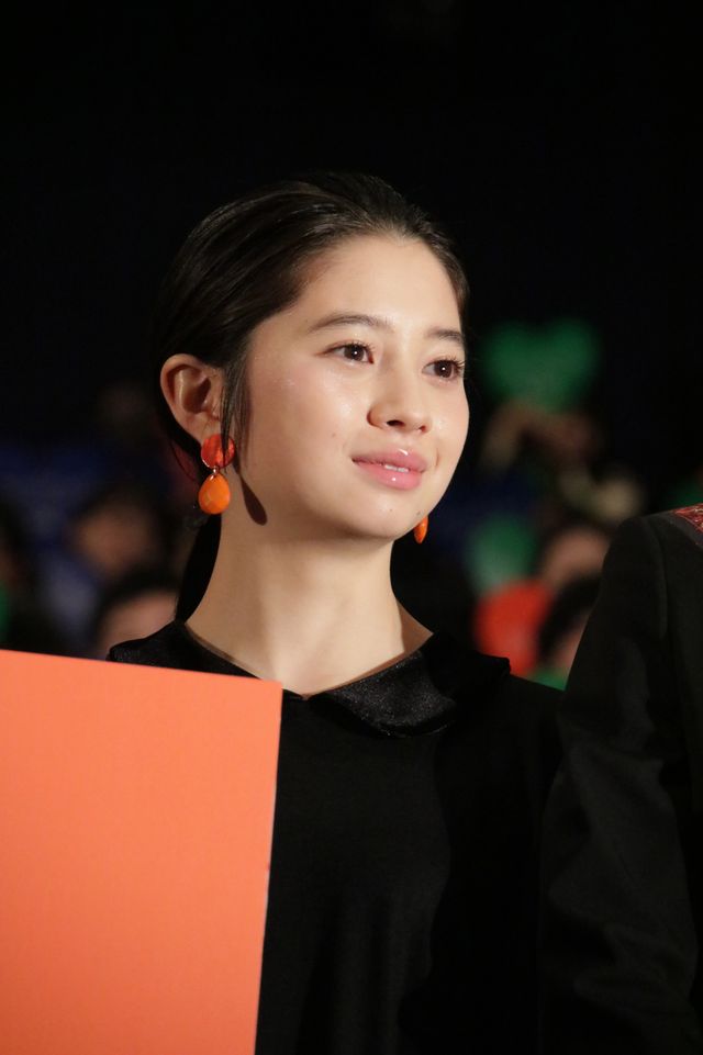 “女優”堀未央奈、超巨大タマゴから誕生！『ホットギミック　ガールミーツボーイ』完成披露（12枚目）