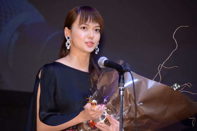 浅野忠信＆多部未華子が主演賞に輝く！第25回日本映画批評家大賞授賞式フォトギャラリー（5枚目）