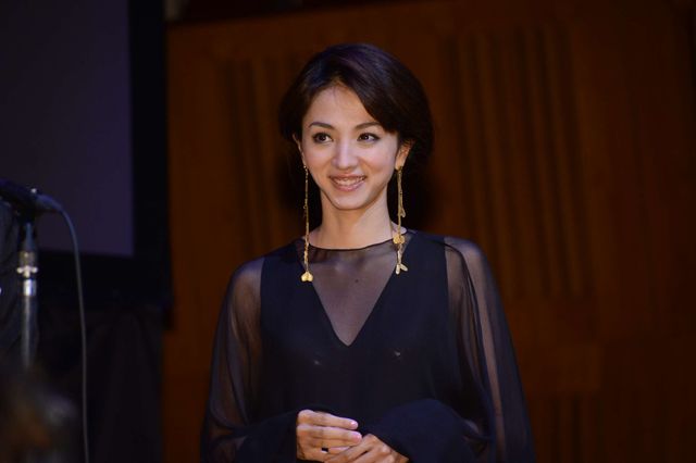 浅野忠信＆多部未華子が主演賞に輝く！第25回日本映画批評家大賞授賞式フォトギャラリー（14枚目）