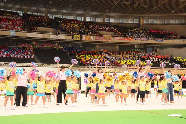 広瀬すず、中条あやみら『チア☆ダン』チーム、「全日本チアダンス選手権大会」で生ダンス！　画像ギャラリー（7枚目）