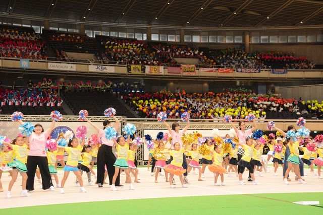 広瀬すず、中条あやみら『チア☆ダン』チーム、「全日本チアダンス選手権大会」で生ダンス！　画像ギャラリー（8枚目）