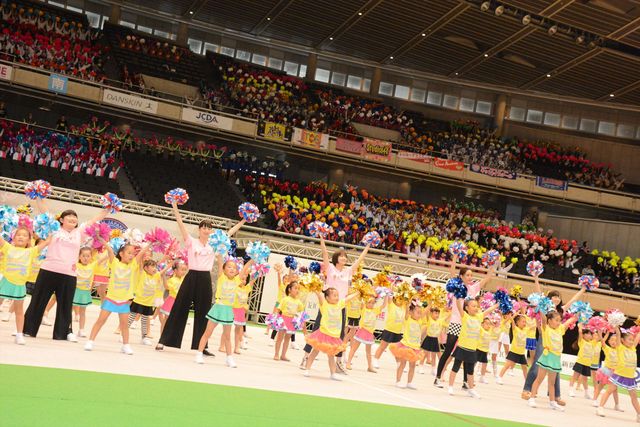 広瀬すず、中条あやみら『チア☆ダン』チーム、「全日本チアダンス選手権大会」で生ダンス！　画像ギャラリー（9枚目）