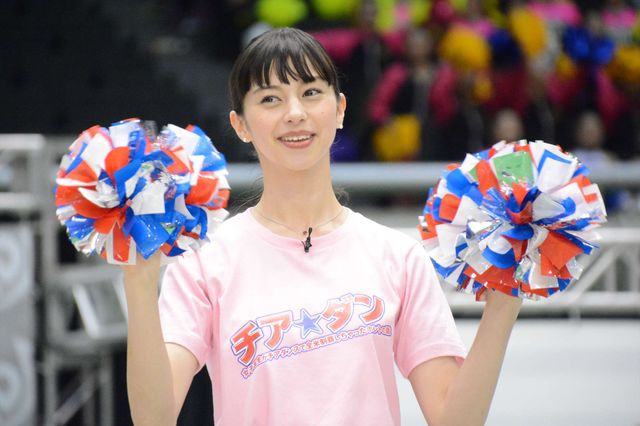 広瀬すず、中条あやみら『チア☆ダン』チーム、「全日本チアダンス選手権大会」で生ダンス！　画像ギャラリー（12枚目）