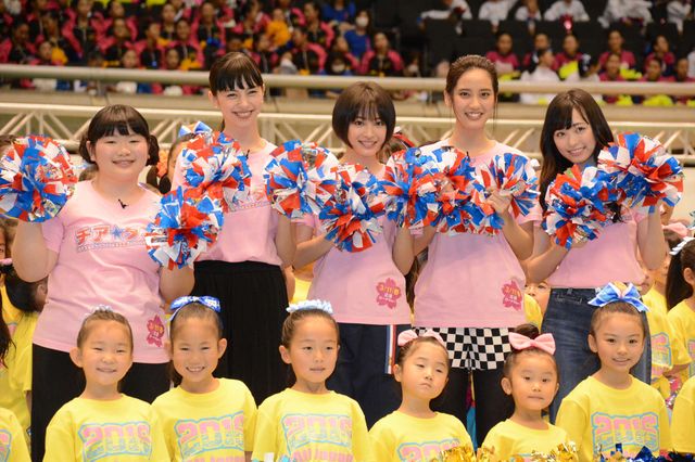 広瀬すず、中条あやみら『チア☆ダン』チーム、「全日本チアダンス選手権大会」で生ダンス！　画像ギャラリー（18枚目）