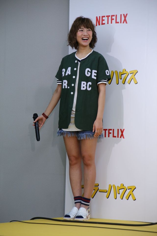 宮澤佐江、プロ声優の前で緊張！「フラーハウス」公開アフレコイベント写真ギャラリー（7枚目）