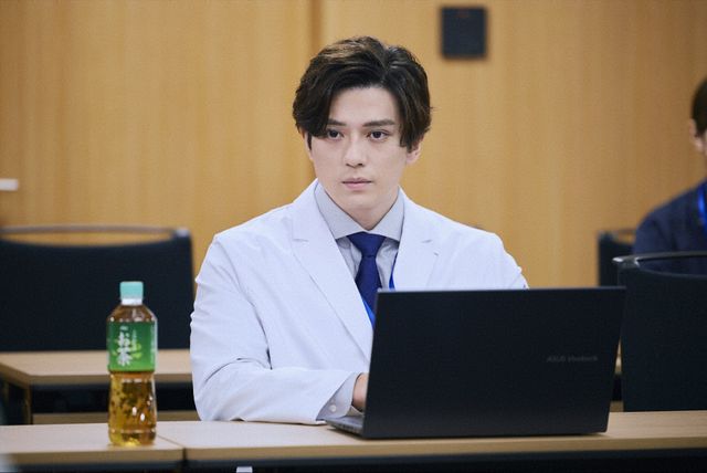 【ネタバレ】徳重（松本潤）と康二郎（新田真剣佑）がバチバチ？日曜劇場「19番目のカルテ」第3話（4枚目）