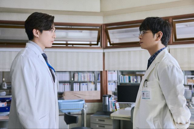 【ネタバレ】徳重（松本潤）と康二郎（新田真剣佑）がバチバチ？日曜劇場「19番目のカルテ」第3話（11枚目）