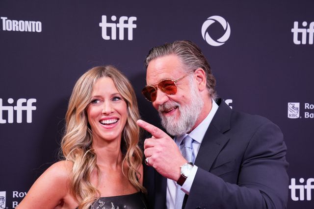 第50回トロント国際映画祭でのラッセル・クロウ＆ブリトニー・テリオット：フォトギャラリー