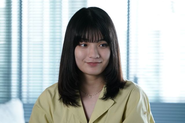 蒔田彩珠が微笑む…ドラマ「DOCTOR PRICE」場面写真：フォトギャラリー