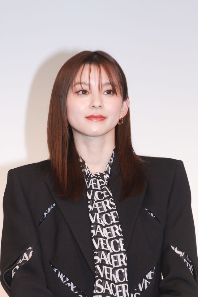 9頭身！朝比奈彩、驚異のスタイル（9枚目）