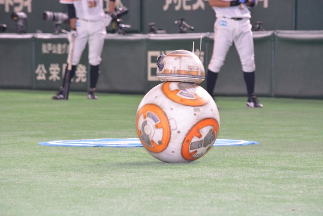 カイロ・レン＆ストームトルーパーが野球場を悪に染めようと登場！「スター・ウォーズナイター」（6枚目）