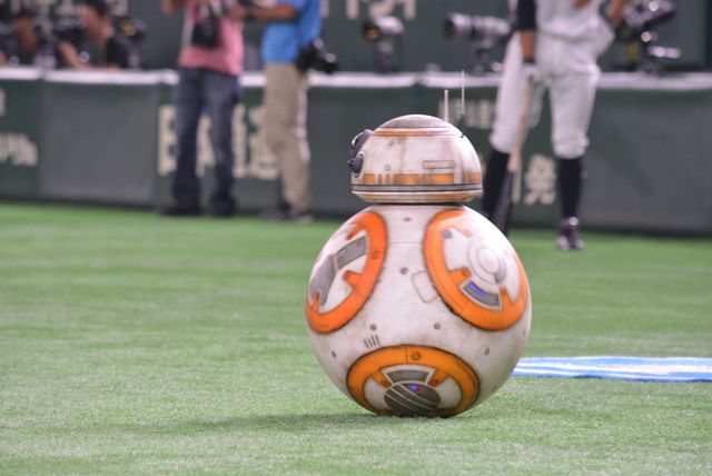 カイロ・レン＆ストームトルーパーが野球場を悪に染めようと登場！「スター・ウォーズナイター」（7枚目）