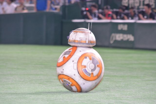 カイロ・レン＆ストームトルーパーが野球場を悪に染めようと登場！「スター・ウォーズナイター」（8枚目）