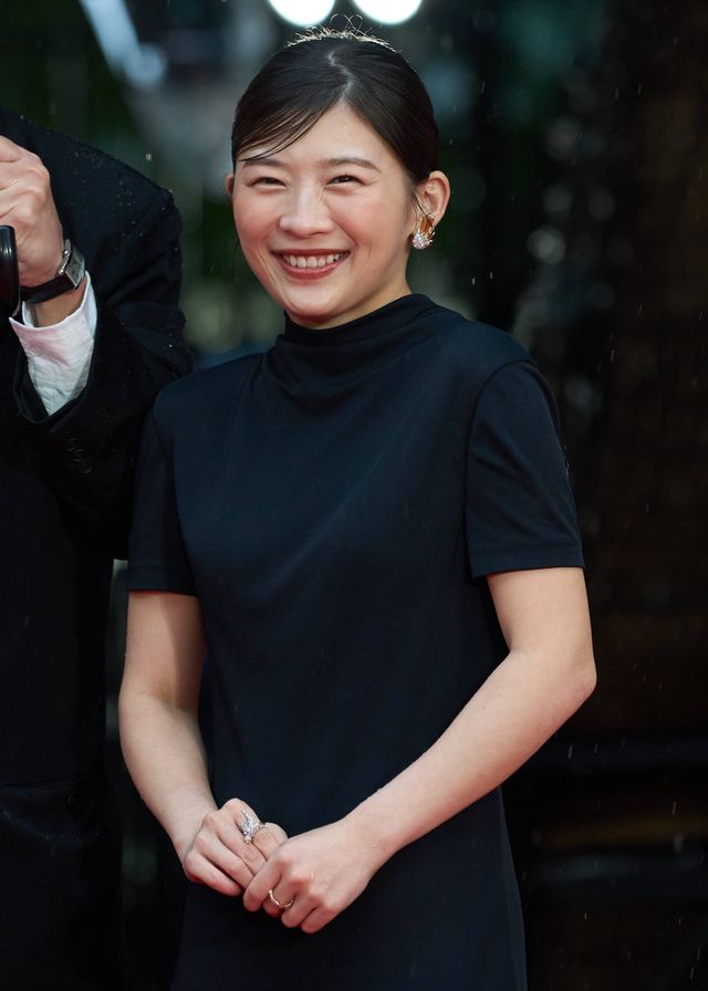 伊藤沙莉、笑顔でレッドカーペットに登場（4枚目）