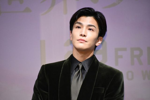 岩田剛典、新田真剣佑ら登壇『名も無き世界のエンドロール』“縁結び”大ヒット祈願イベント（9枚目）