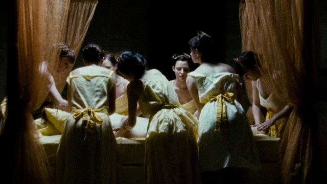 女王は自らの蜜を惜しみなく与える…異色の短編『ネクター』場面写真ギャラリー！：フォトギャラリー