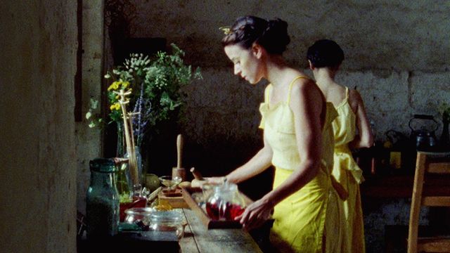 女王は自らの蜜を惜しみなく与える…異色の短編『ネクター』場面写真ギャラリー！（2枚目）