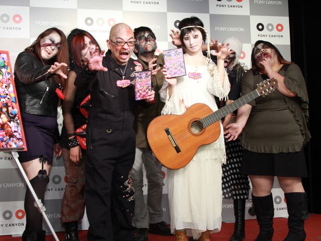 鳥居みゆき、ゾンビ軍団と共演！　フォトギャラリー（3枚目）