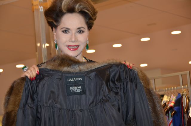 3～4,000万円の毛皮を羽織るデヴィ夫人…フォトギャラリー（4枚目）