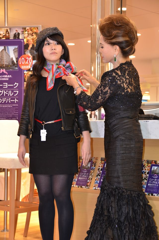 3～4,000万円の毛皮を羽織るデヴィ夫人…フォトギャラリー（6枚目）