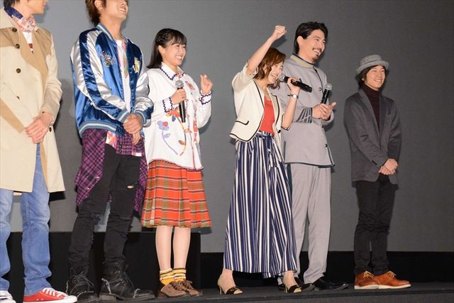 御成役・柳喬之、JK役の土屋シオンも登場！映画『仮面ライダー平成ジェネレーションズ FINAL ビルド＆エグゼイドwithレジェンドライダー』初日舞台あいさつ（9枚目）