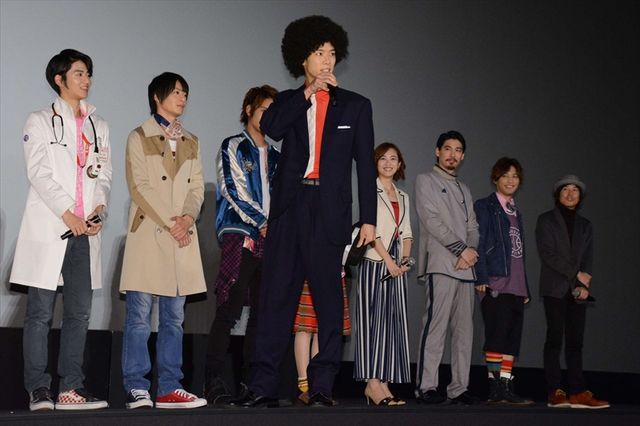御成役・柳喬之、JK役の土屋シオンも登場！映画『仮面ライダー平成ジェネレーションズ FINAL ビルド＆エグゼイドwithレジェンドライダー』初日舞台あいさつ（24枚目）
