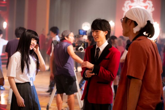 浜辺美波主演『映画　賭ケグルイ』メイキング写真：フォトギャラリー