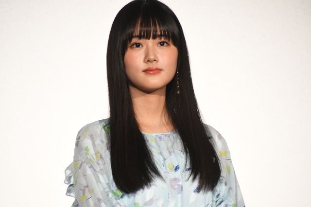 松村北斗、さわやかなほほ笑み！映画『すずめの戸締まり』御礼“お返し申す”舞台あいさつ（4枚目）