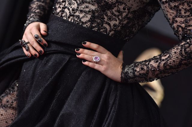 レディー・ガガの婚約者＆大きな婚約指輪！（4枚目）