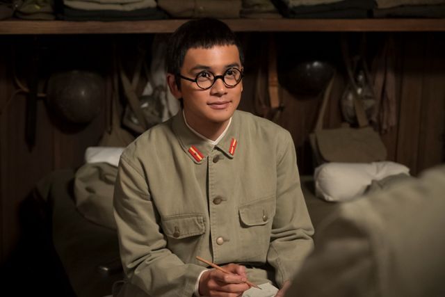 班員たちを描く嵩（北村匠海）…「あんぱん」第11週「軍隊は大きらい、だけど」第55回：フォトギャラリー