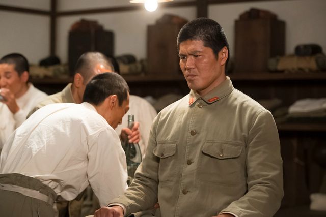 班員たちを描く嵩（北村匠海）…「あんぱん」第11週「軍隊は大きらい、だけど」第55回（2枚目）