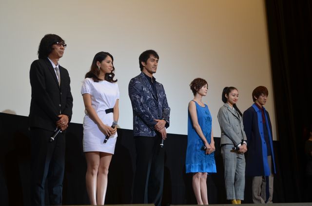 映画『つやのよる ある愛に関わった、女たちの物語』初日舞台あいさつフォトギャラリー（2枚目）