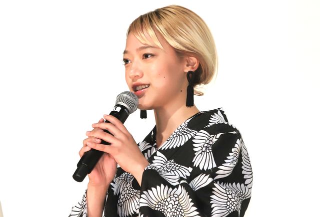 希代彩『JKエレジー』初日舞台あいさつ（2枚目）