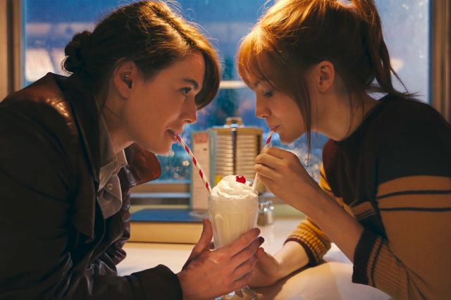 『アベンジャーズ』女優カレン・ギランが出演！『ガンパウダー・ミルクシェイク』場面写真（2枚目）