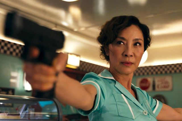 『アベンジャーズ』女優カレン・ギランが出演！『ガンパウダー・ミルクシェイク』場面写真（8枚目）